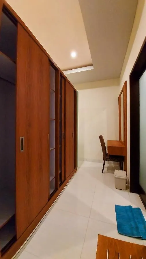 Hotel The New Moon Seminyak Indonesien