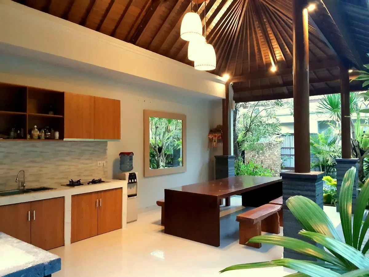 فندق The New Moon Seminyak سمينياك